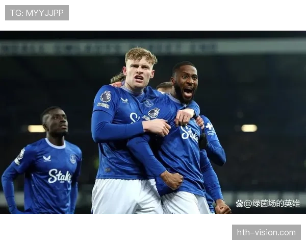 埃弗顿防线稳固,成功化解多次进攻威胁 埃弗顿防线稳固,成功化解多次进攻威胁