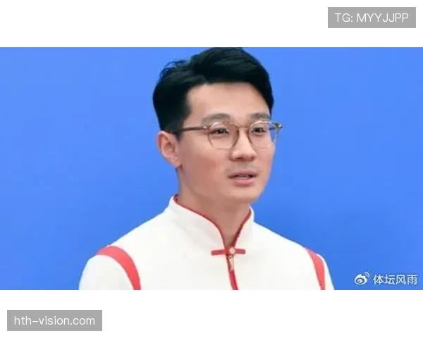 任子威训练完直接拎包去专柜刷卡，这消费节奏谁跟得上